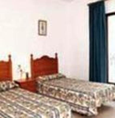 фото отеля Hostal Sa Rota