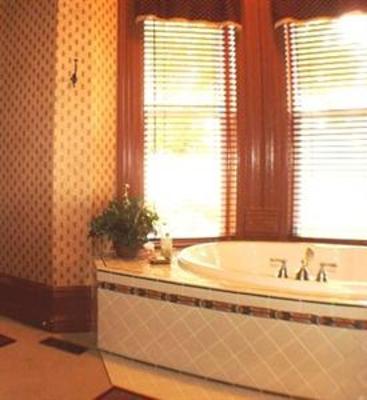 фото отеля Edgar Olin House Bed and Breakfast
