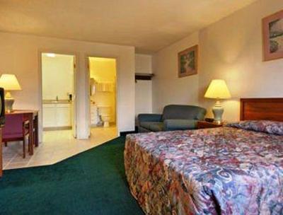 фото отеля Travelodge Everett Mall