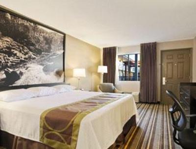 фото отеля Super 8 Monteagle