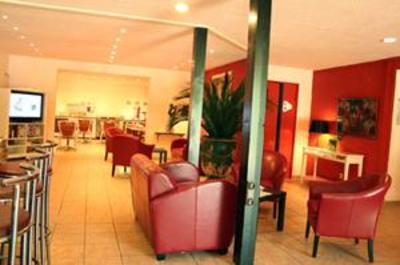фото отеля Hotel Revotel Salon-de-Provence