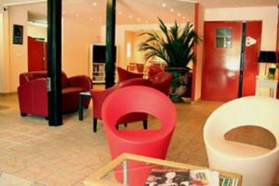 фото отеля Hotel Revotel Salon-de-Provence