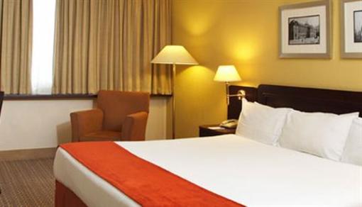 фото отеля Garden Court Polokwane