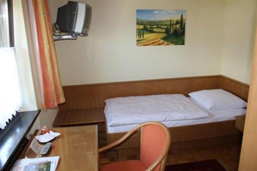 фото отеля Friedl Pension Innsbruck