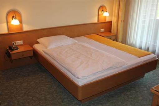 фото отеля Friedl Pension Innsbruck