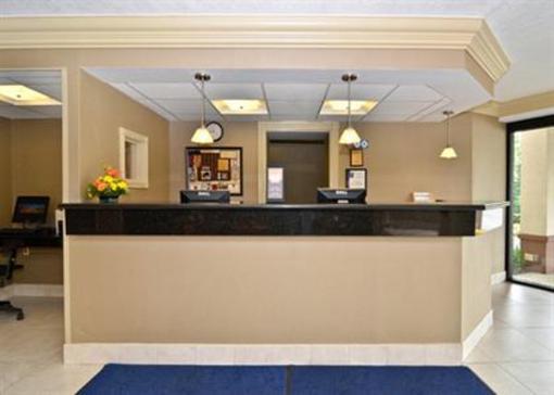 фото отеля Comfort Inn & Suites Alexandria