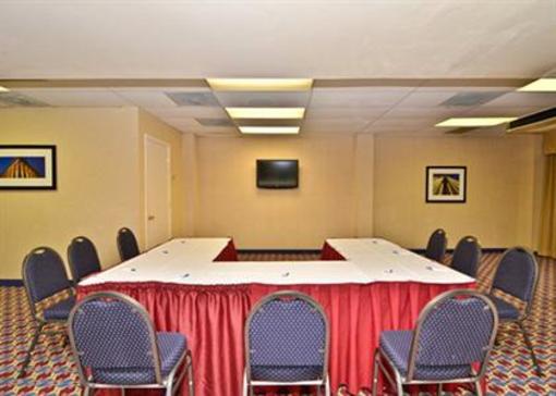 фото отеля Comfort Inn & Suites Alexandria