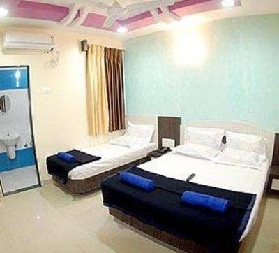 фото отеля Hotel Disha Palace Shirdi