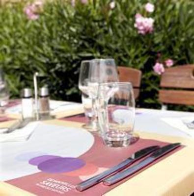 фото отеля Campanile Hotel Salon-de-Provence