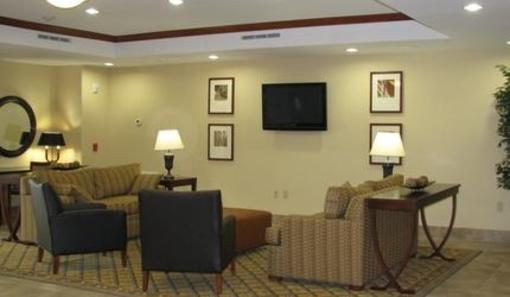 фото отеля Candlewood Suites Victoria
