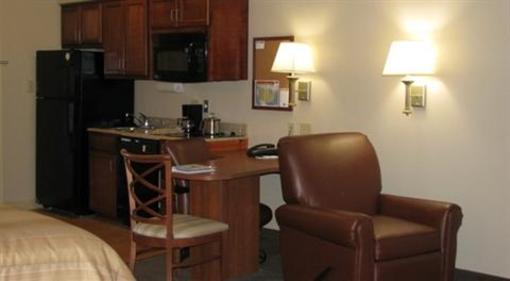 фото отеля Candlewood Suites Victoria