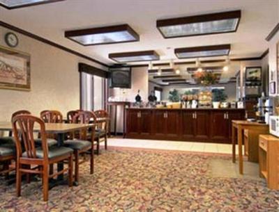 фото отеля Baymont Inn & Suites Green Bay