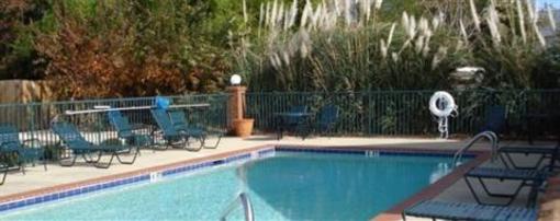 фото отеля Home-Towne Suites Auburn