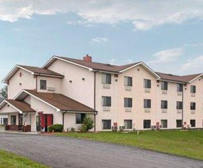 фото отеля Super 8 Martinsburg