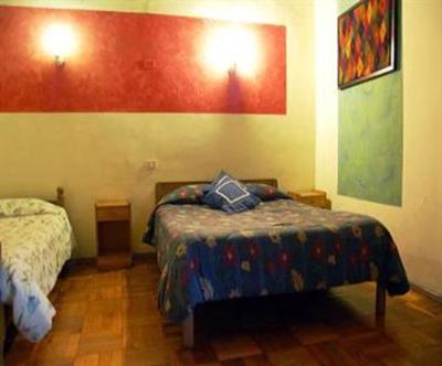 фото отеля Hostal Rio Amazonas Plaza Italia