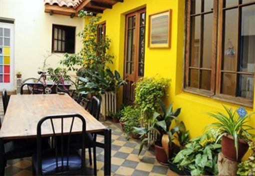 фото отеля Hostal Rio Amazonas Plaza Italia
