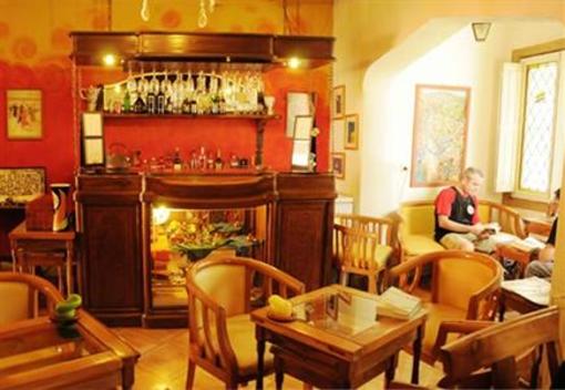 фото отеля Hostal Rio Amazonas Plaza Italia