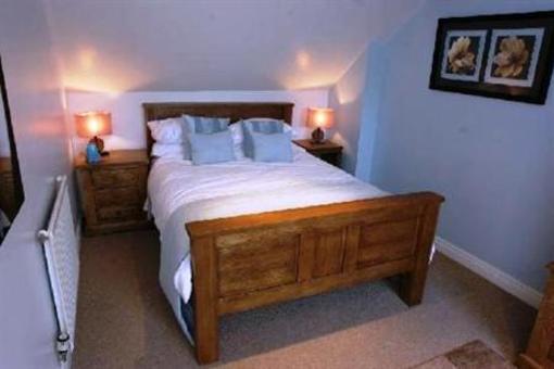 фото отеля The Hanmer Arms Hotel Whitchurch