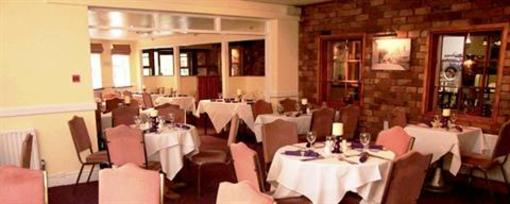 фото отеля The Hanmer Arms Hotel Whitchurch