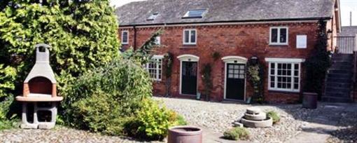 фото отеля The Hanmer Arms Hotel Whitchurch