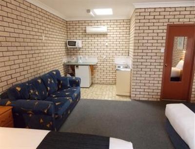 фото отеля Cowra Crest Motel