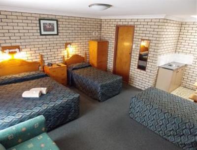 фото отеля Cowra Crest Motel