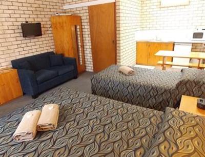 фото отеля Cowra Crest Motel