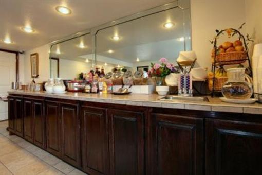 фото отеля Americas Best Value Inn Paris