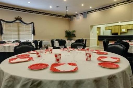 фото отеля Americas Best Value Inn Paris