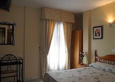 фото отеля Hostal Almanzor Cordoba