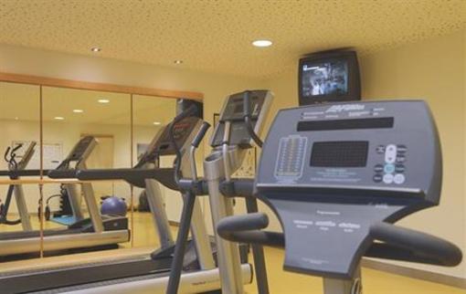 фото отеля Park Inn by Radisson Zurich Airport
