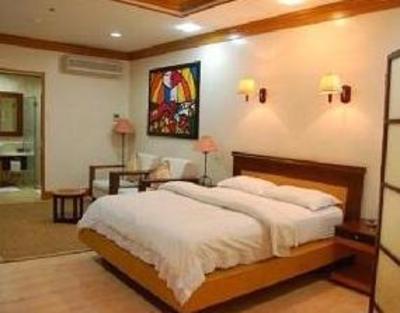 фото отеля Hollywood Suites Lapu Lapu