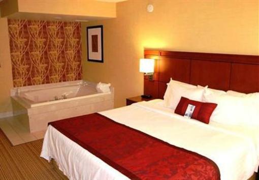 фото отеля Courtyard by Marriott Traverse City