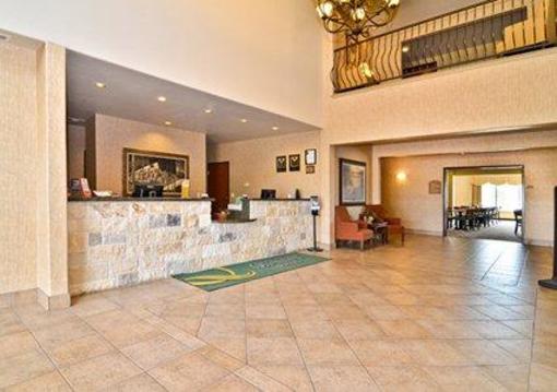 фото отеля Quality Suites College Station