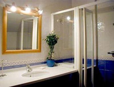 фото отеля Apartamentos H2 Opera