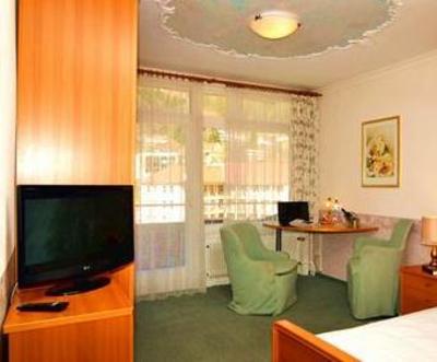 фото отеля Kur- und Ferienhotel Weingartner