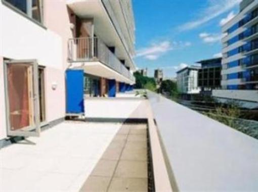 фото отеля Your Space Apartment Balmoral House