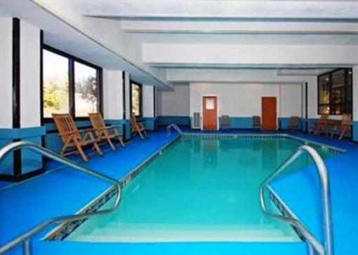фото отеля Rodeway Inn & Suites Chattanooga