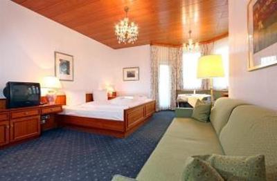 фото отеля Wittelsbacher Hof Swiss Quality Hotel