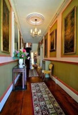 фото отеля Yankee Peddler Inn