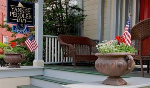 фото отеля Yankee Peddler Inn