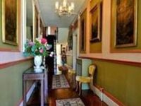 Yankee Peddler Inn