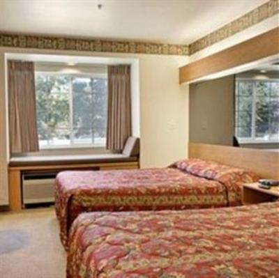 фото отеля Super 8 Motel Pride Midvale