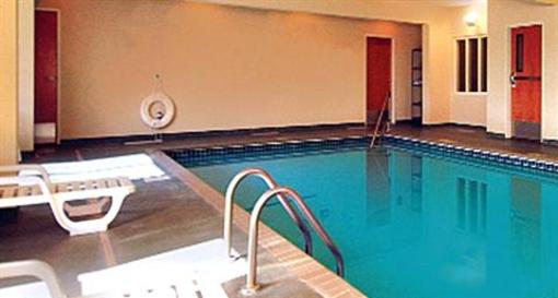 фото отеля AmericInn Hotel & Suites Rochester Airport