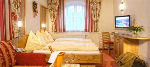 фото отеля Dorfkrug Apartments Kaprun
