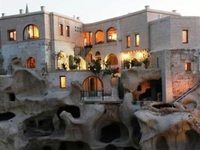 Blue Valley Cave Hotel