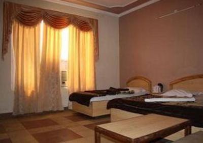 фото отеля Pratap Hotel Jaipur