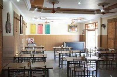 фото отеля Pratap Hotel Jaipur