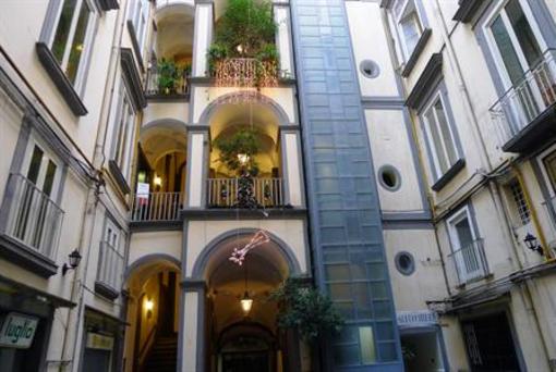 фото отеля Bed and Breakfast Napoli Plebiscito
