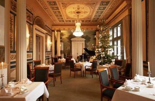 фото отеля Schlosshotel Burg Schlitz Hohen Demzin